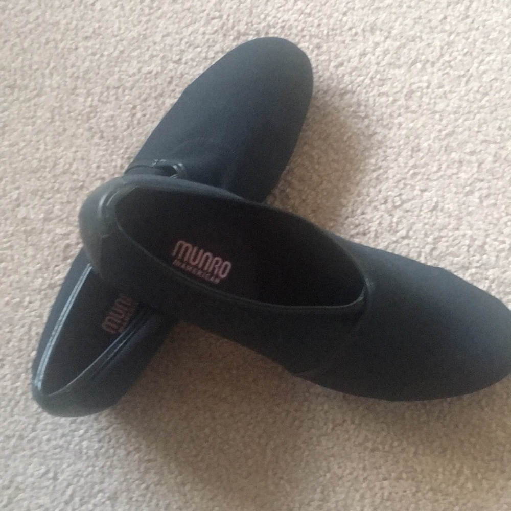 Blue dress shoes. Munro American